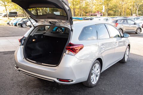 Toyota Auris VVT-I EXCEL TOURING SPORTS TSS 36