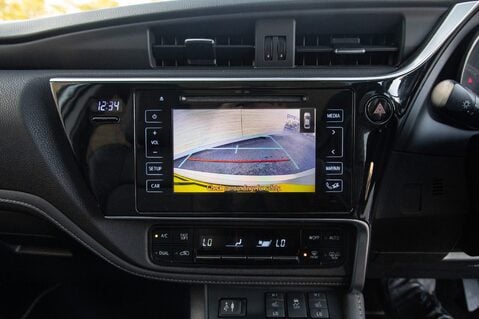 Toyota Auris VVT-I EXCEL TOURING SPORTS TSS 28