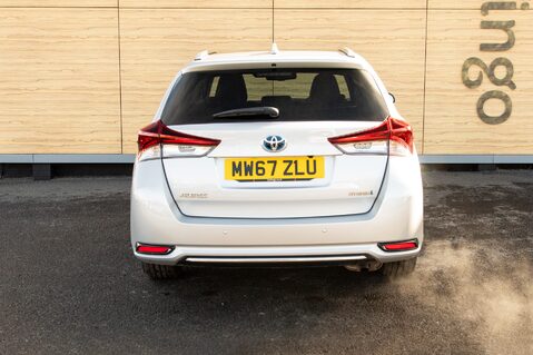 Toyota Auris VVT-I EXCEL TOURING SPORTS TSS 6