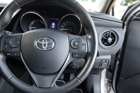 Toyota Auris VVT-I EXCEL TOURING SPORTS TSS 20