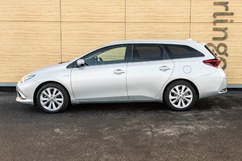 Toyota Auris VVT-I EXCEL TOURING SPORTS TSS 13