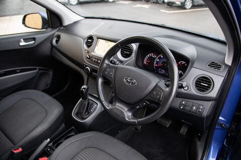 Hyundai i10 PREMIUM SE 4