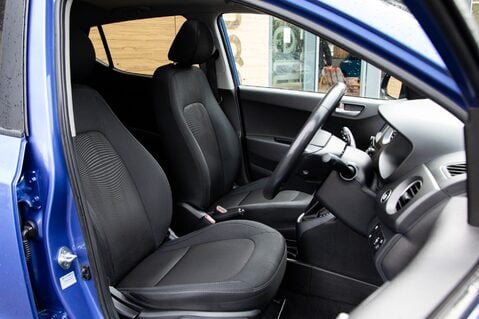 Hyundai i10 PREMIUM SE 28