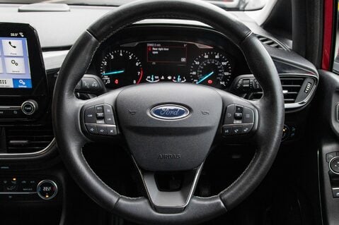 Ford Fiesta TITANIUM 21