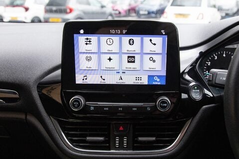 Ford Fiesta TITANIUM 26