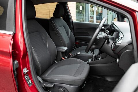 Ford Fiesta TITANIUM 28