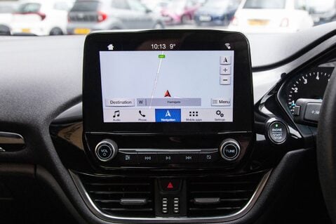 Ford Fiesta TITANIUM 24