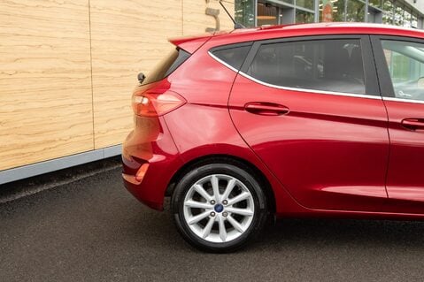Ford Fiesta TITANIUM 7