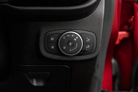 Ford Fiesta TITANIUM 16