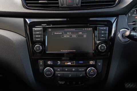 Nissan Qashqai DIG-T N-TEC DCT 27
