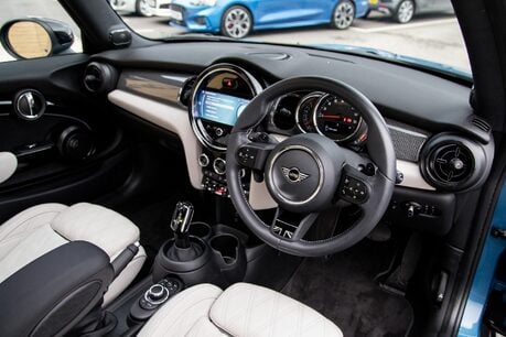 Mini Hatch COOPER S EXCLUSIVE