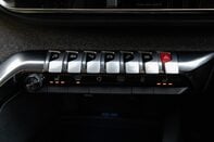 Peugeot 3008 PURETECH S/S GT LINE PREMIUM 34