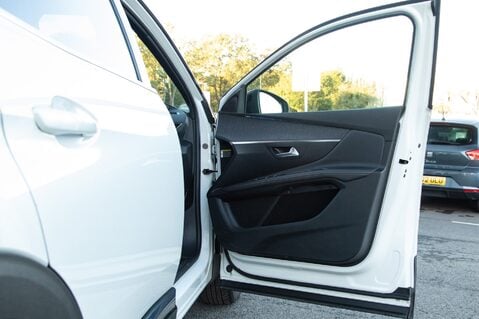 Peugeot 3008 PURETECH S/S GT LINE PREMIUM 14