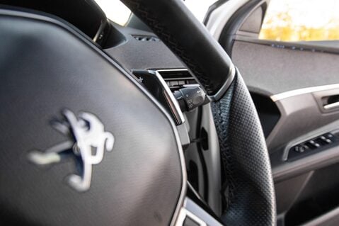 Peugeot 3008 PURETECH S/S GT LINE PREMIUM 18