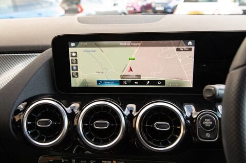 Mercedes-Benz GLA Class GLA 200 AMG LINE EXECUTIVE 25