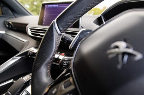 Peugeot 3008 PURETECH S/S GT LINE PREMIUM 17