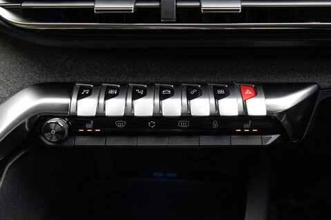 Peugeot 3008 PURETECH S/S GT LINE PREMIUM 34