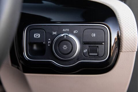Mercedes-Benz A Class A 180 SPORT EXECUTIVE EDITION 17