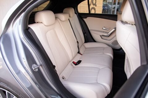 Mercedes-Benz A Class A 180 SPORT EXECUTIVE EDITION 36