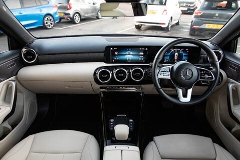 Mercedes-Benz A Class A 180 SPORT EXECUTIVE EDITION 3