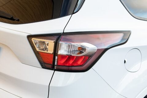Ford Kuga ST-LINE TDCI 9