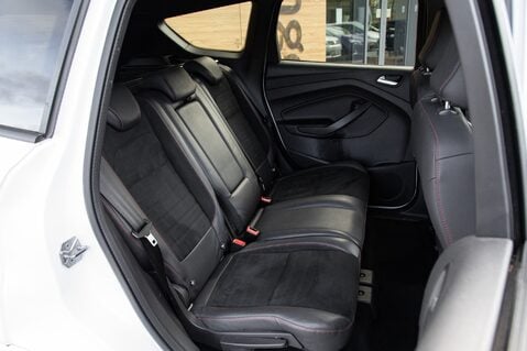 Ford Kuga ST-LINE TDCI 33