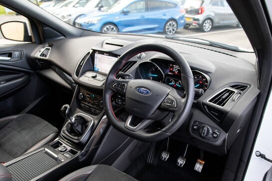 Ford Kuga ST-LINE TDCI