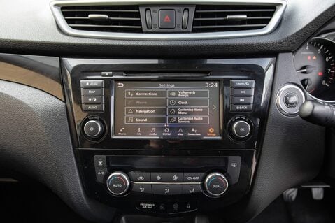 Nissan Qashqai DIG-T N-CONNECTA 29