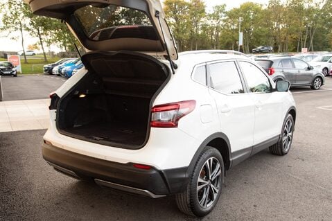 Nissan Qashqai DIG-T N-CONNECTA 36