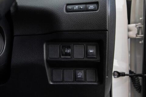 Nissan Qashqai DIG-T N-CONNECTA 16