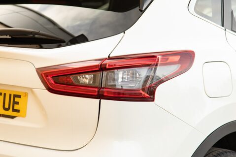 Nissan Qashqai DIG-T N-CONNECTA 9