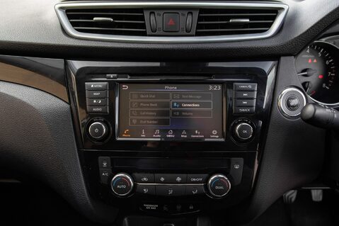 Nissan Qashqai DIG-T N-CONNECTA 24