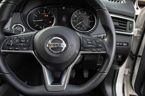 Nissan Qashqai DIG-T N-CONNECTA 20