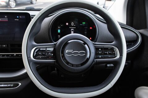 Fiat 500e LA PRIMA 21