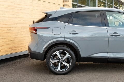 Nissan Qashqai DIG-T N-CONNECTA MHEV 7