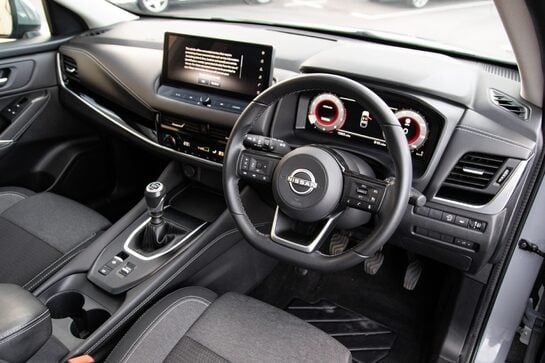 Nissan Qashqai DIG-T N-CONNECTA MHEV