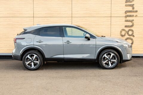 Nissan Qashqai DIG-T N-CONNECTA MHEV 12