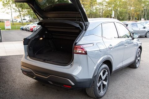 Nissan Qashqai DIG-T N-CONNECTA MHEV 37