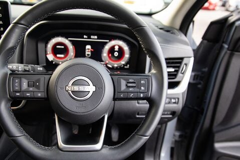 Nissan Qashqai DIG-T N-CONNECTA MHEV 20