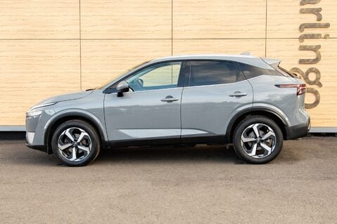 Nissan Qashqai DIG-T N-CONNECTA MHEV 13