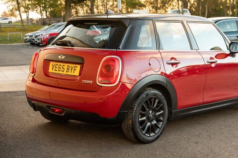 Mini Hatch COOPER 8