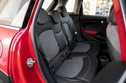 Mini Hatch COOPER 32