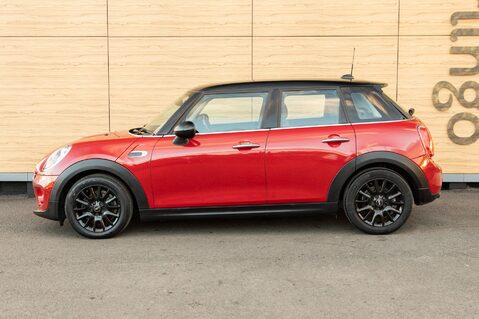 Mini Hatch COOPER 13