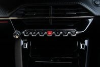 Peugeot 208 GT LINE 31