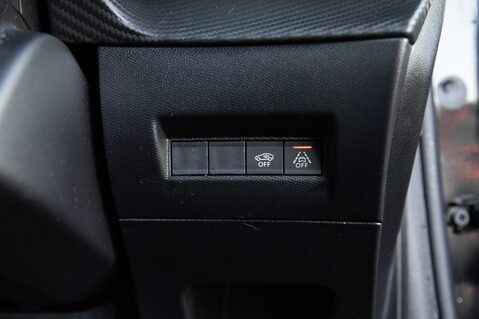 Peugeot 208 GT LINE 16