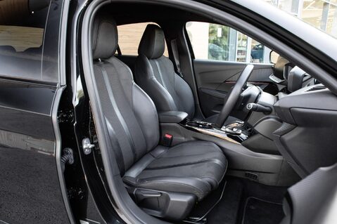 Peugeot 208 GT LINE 29