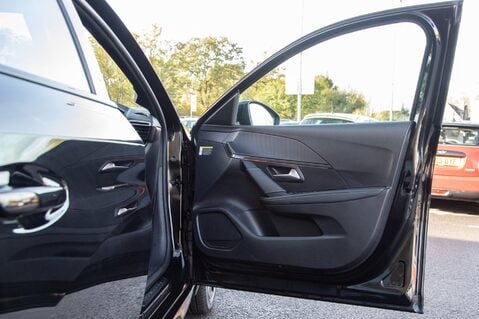 Peugeot 208 GT LINE 14