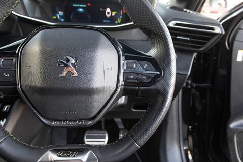 Peugeot 208 GT LINE 20