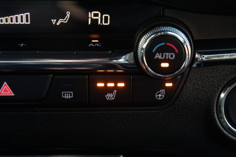 Mazda 3 GT SPORT TECH MHEV 35