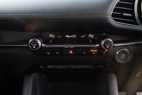 Mazda 3 GT SPORT TECH MHEV 34